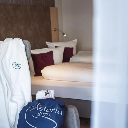 Astoria - Alexandra Kraemer Ek Hotel