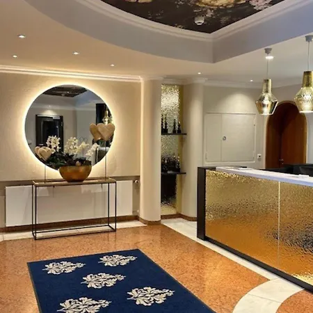 Hotel Astoria - Alexandra Kraemer Ek 3*