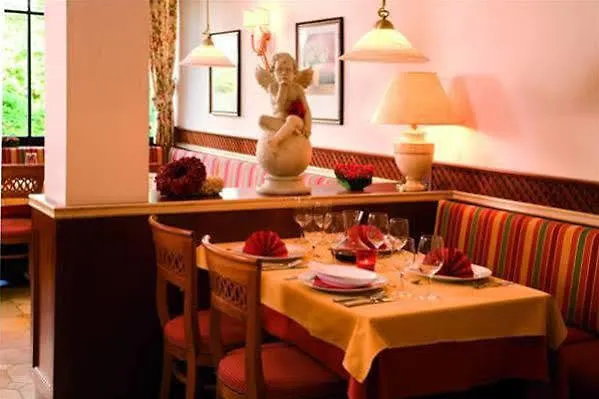 Astoria - Alexandra Kraemer Ek Hotel 3*