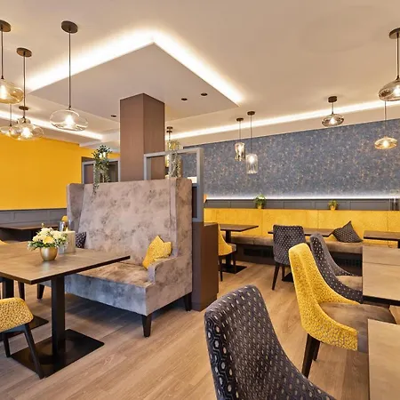 Hotel Astoria - Alexandra Kraemer Ek