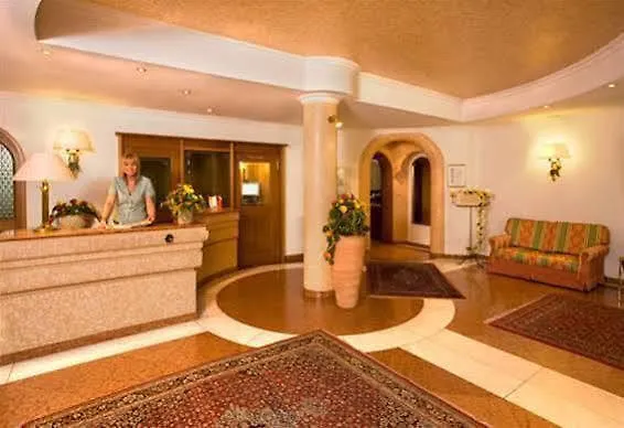 Astoria - Alexandra Krämer Ek